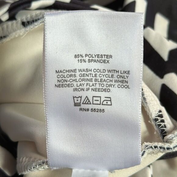 Express Black & White Stripe Body Contour High Neck Cutout Cropped Tank Top - Picture 3 of 3